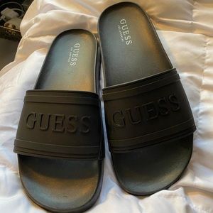 Guess black slides